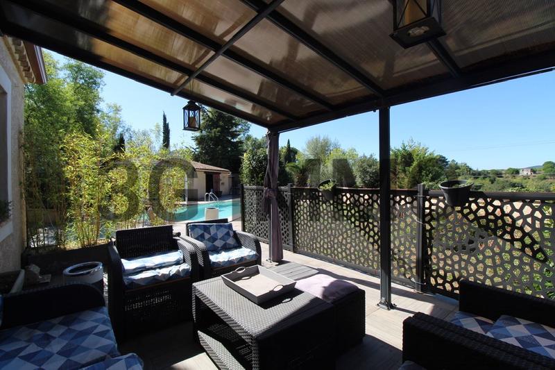 Maison - 193 m² - 8 pièces