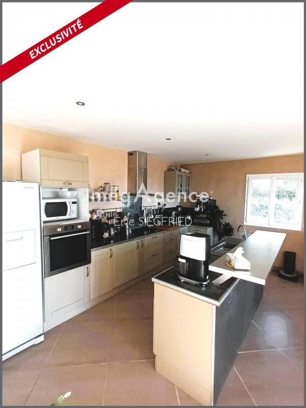 Villa - 283 m² - 10 pièces