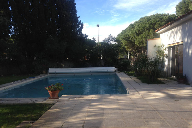 Maison - 230 m² - 9 pièces