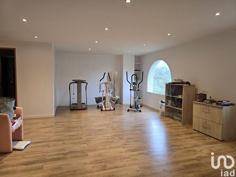 Maison - 258 m² - 8 pièces