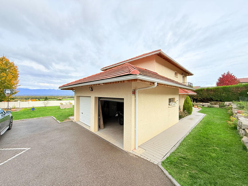 Maison - 121 m² - 5 pièces