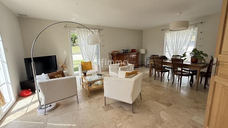 Maison - 140 m² - 5 pièces