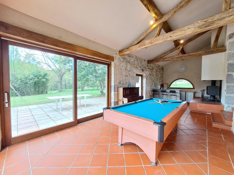 Maison - 520 m² - 18 pièces