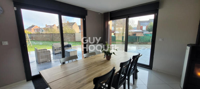 Maison - 200 m² - 6 pièces