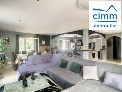 Maison - 194 m² - 6 pièces