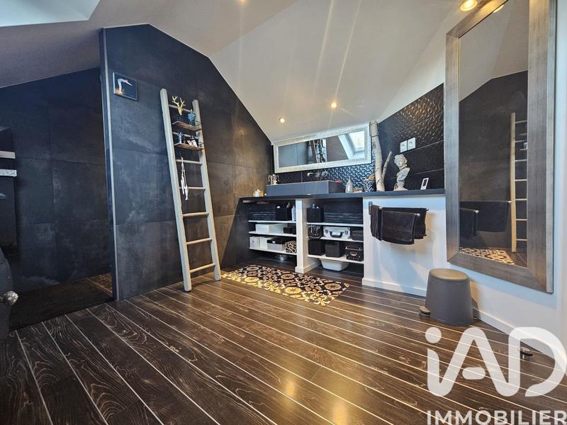 Maison de maîtres - 177 m² - 7 pièces