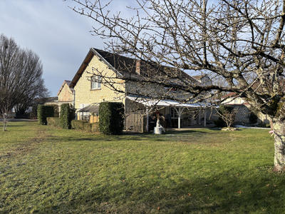 Maison - 217 m² - 5 pièces