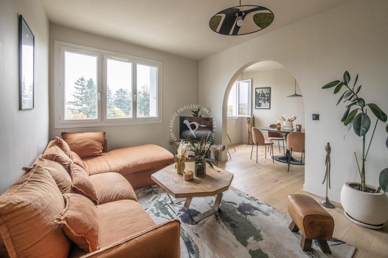 Appartement - 82 m² - 4 pièces