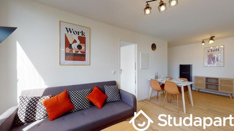 Chambre - 11 m² - 1 pièce