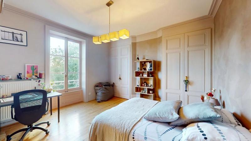 Maison - 280 m² - 7 pièces