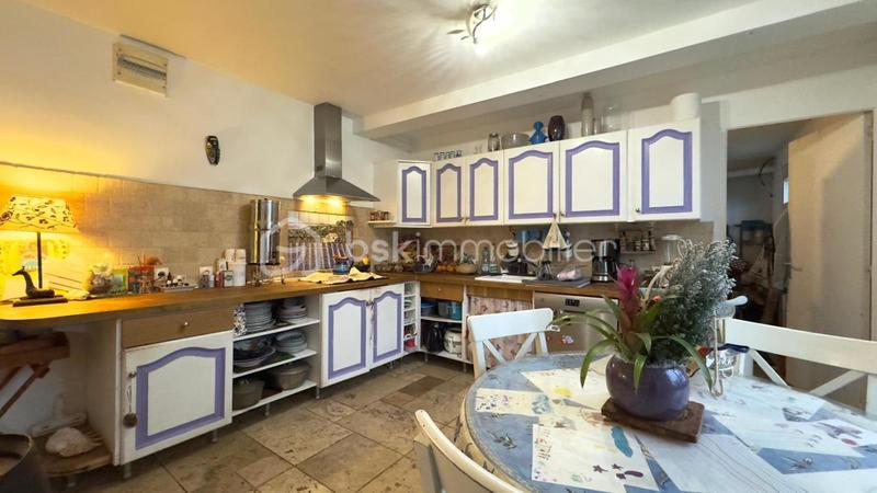 Maison - 168 m² - 8 pièces