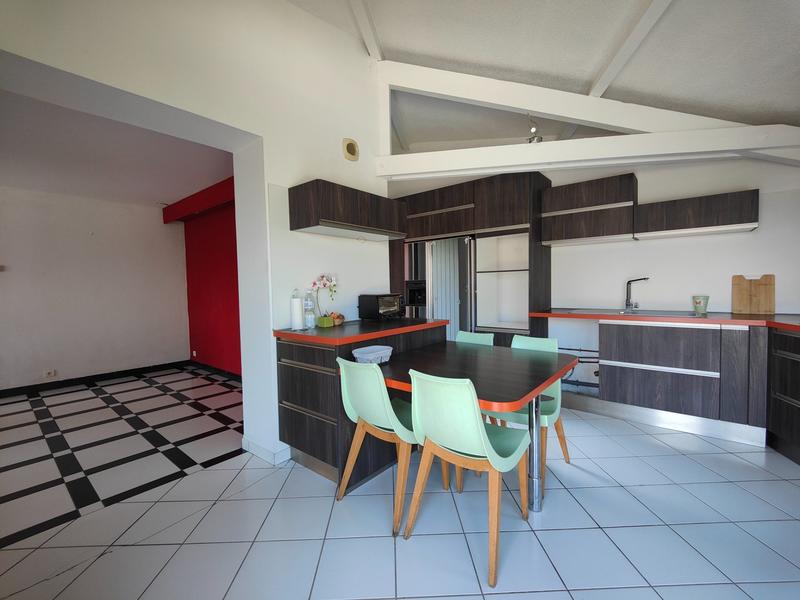 Maison - 283 m² - 8 pièces