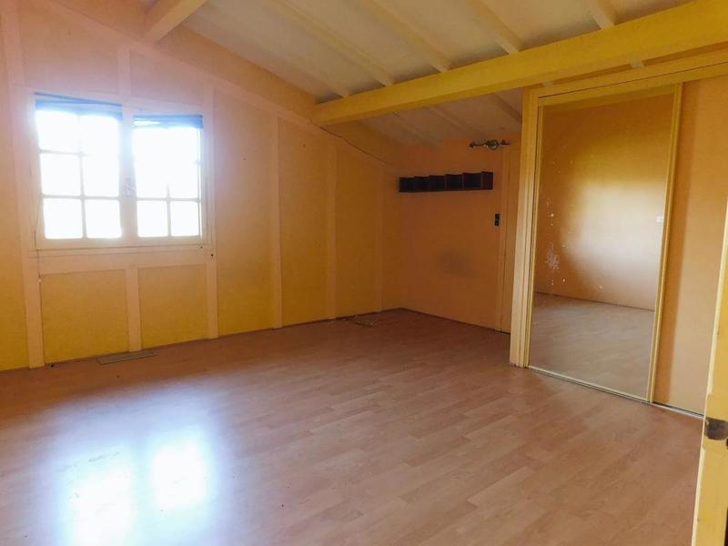 Maison - 213 m² - 7 pièces