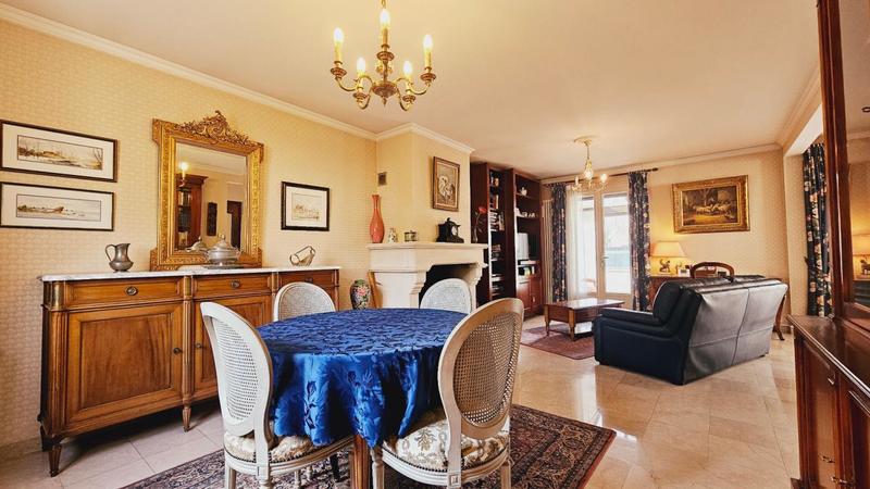 Maison - 102 m² - 5 pièces