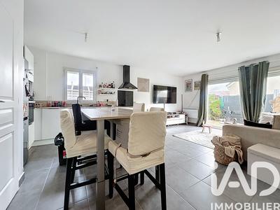 Maison - 81 m² - 3 pièces