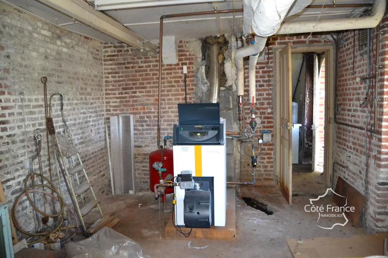 Château - 750 m² - 16 pièces