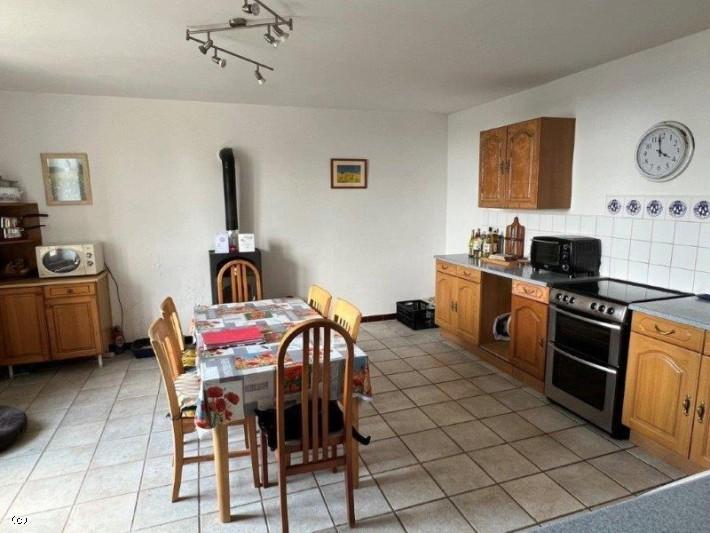 Maison ancienne - 254 m² - 10 pièces