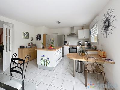 Maison - 94 m² - 4 pièces