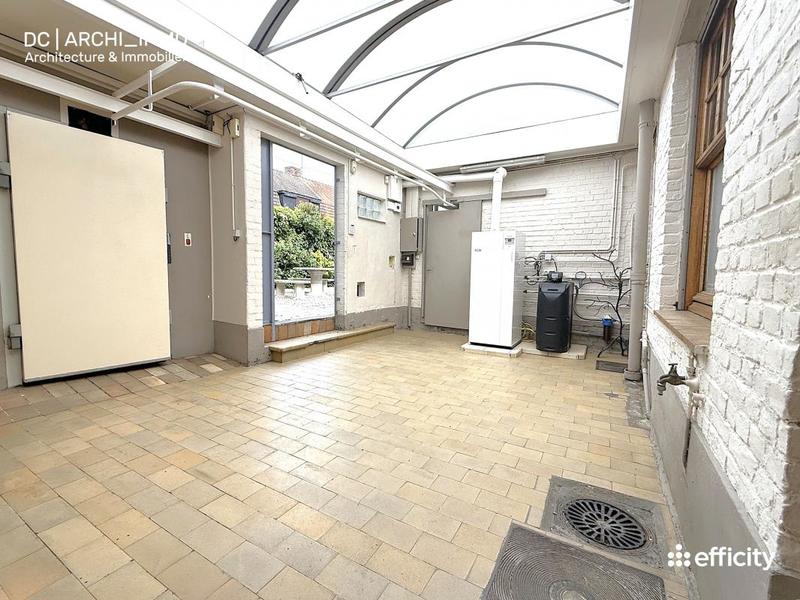 Maison - 345 m² - 6 pièces