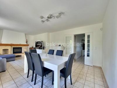 Maison traditionnelle - 128 m² - 5 pièces