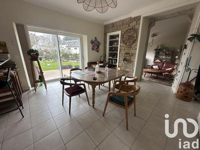 Maison - 127 m² - 8 pièces