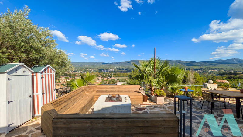 Maison - 102 m² - 4 pièces