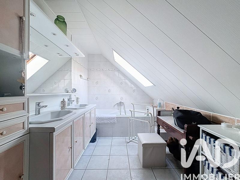 Appartement - 104 m² - 4 pièces