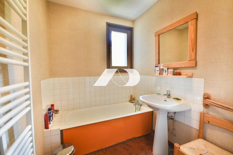 Appartement - 122 m² - 6 pièces