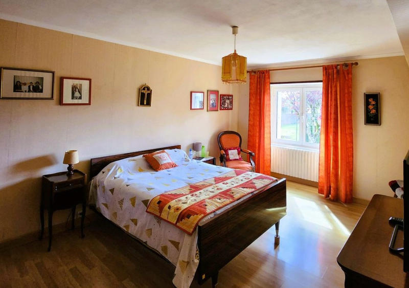 Maison - 120 m² - 8 pièces