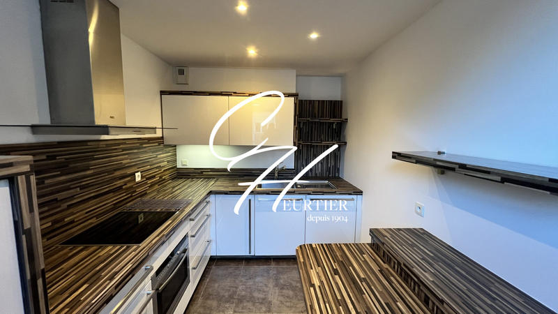 Duplex - 92 m² - 4 pièces