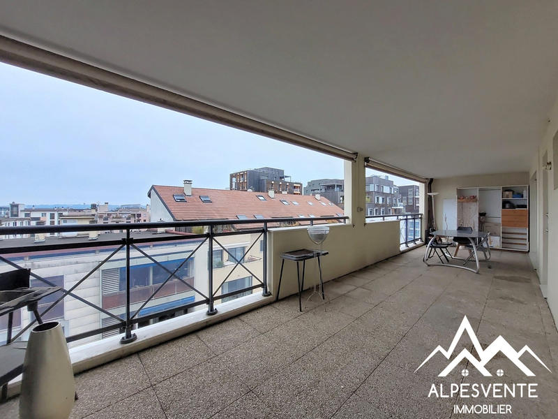 Appartement - 102 m² - 4 pièces