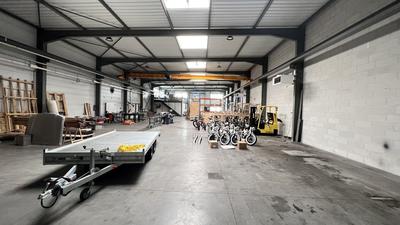 Local d'activités - 726 m²