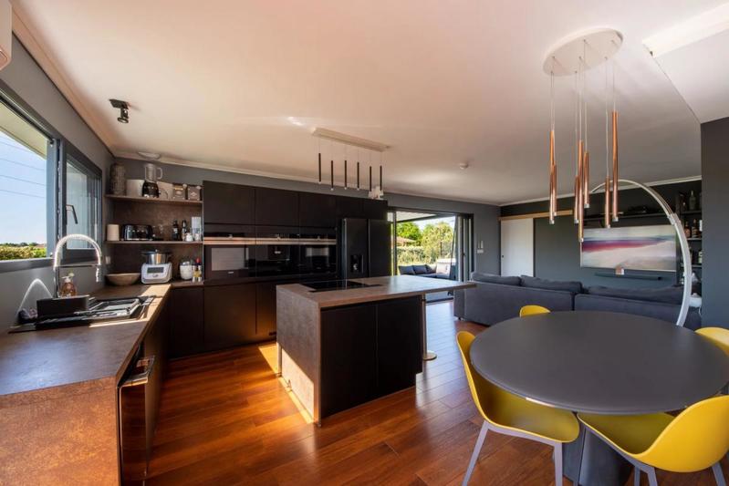 Maison - 105 m² - 4 pièces