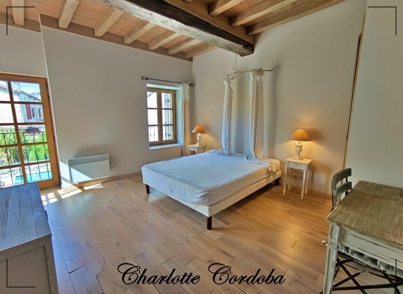 Maison - 293 m² - 8 pièces