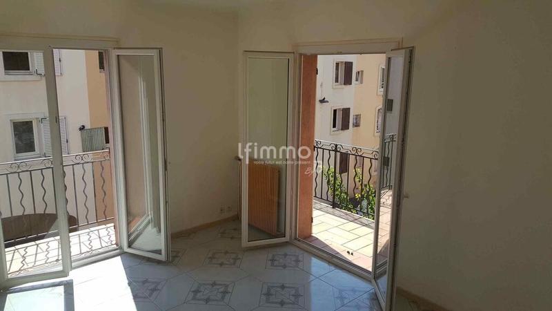 Immeuble - 115 m² - 4 pièces