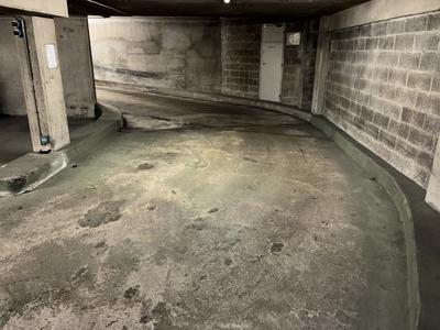 Parking / Garage - 10 m²
