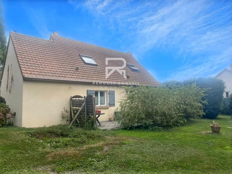 Maison - 1 000 m² - 8 pièces