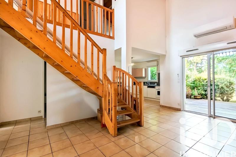 Maison - 92 m² - 4 pièces