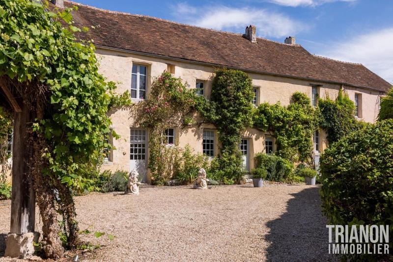 Propriété - 340 m² - 7 pièces