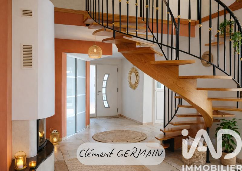 Maison - 192 m² - 7 pièces
