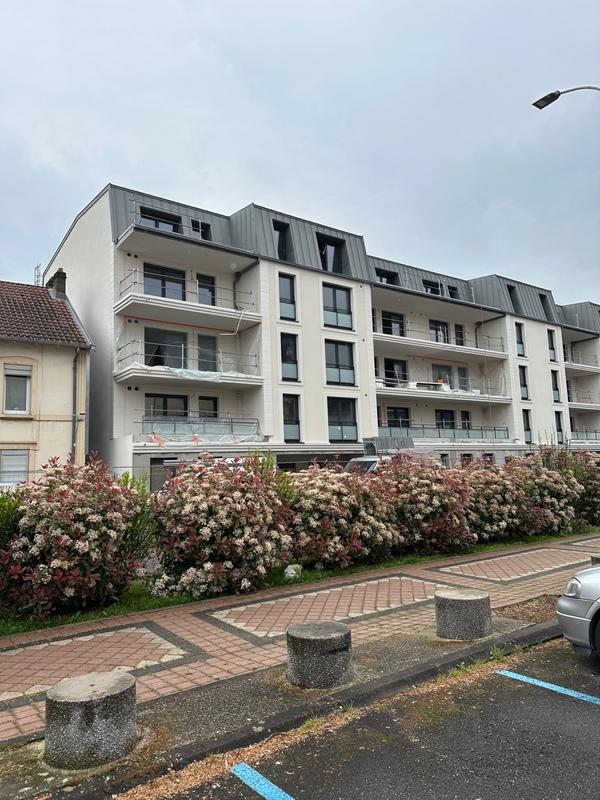 Local commercial - 101 m² - 1 pièce