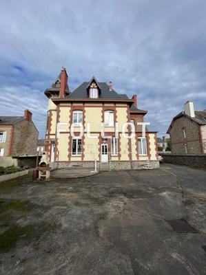 Maison - 197 m² - 8 pièces