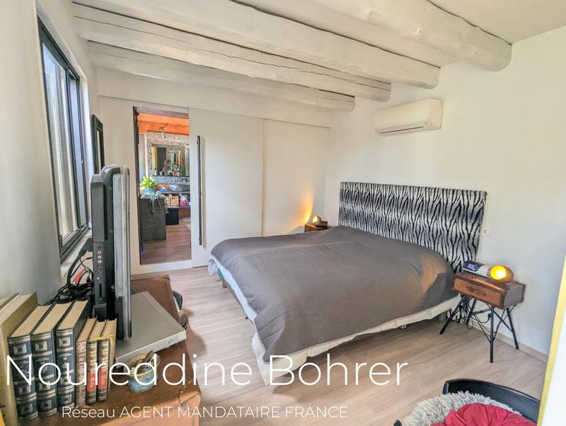 Maison - 262 m² - 7 pièces