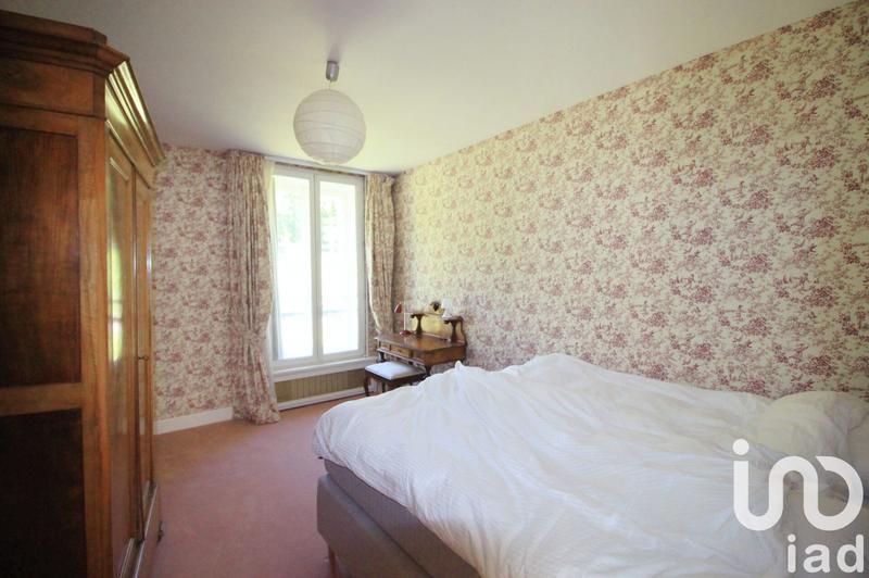 Maison - 290 m² - 9 pièces