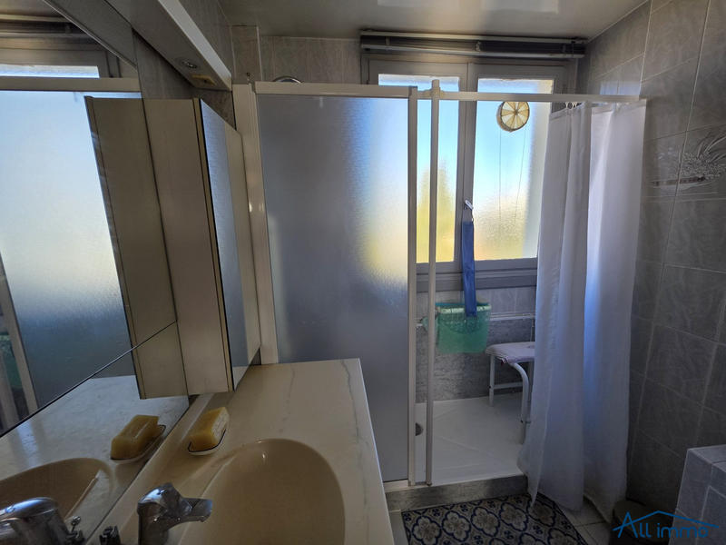 Appartement - 75 m² - 4 pièces