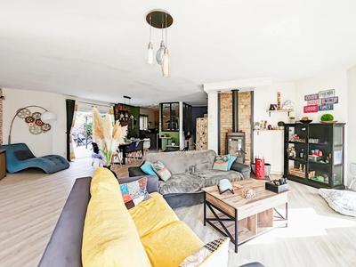 Maison - 137 m² - 5 pièces