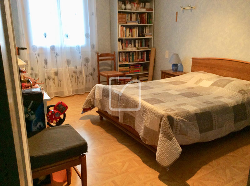 Maison - 167 m² - 8 pièces