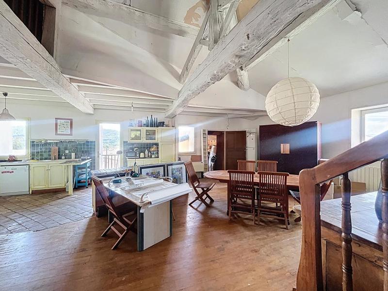 Appartement - 264 m² - 4 pièces