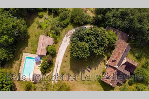 Maison - 170 m² - 6 pièces