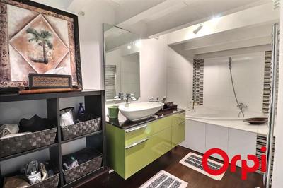 Loft - 71 m² - 3 pièces